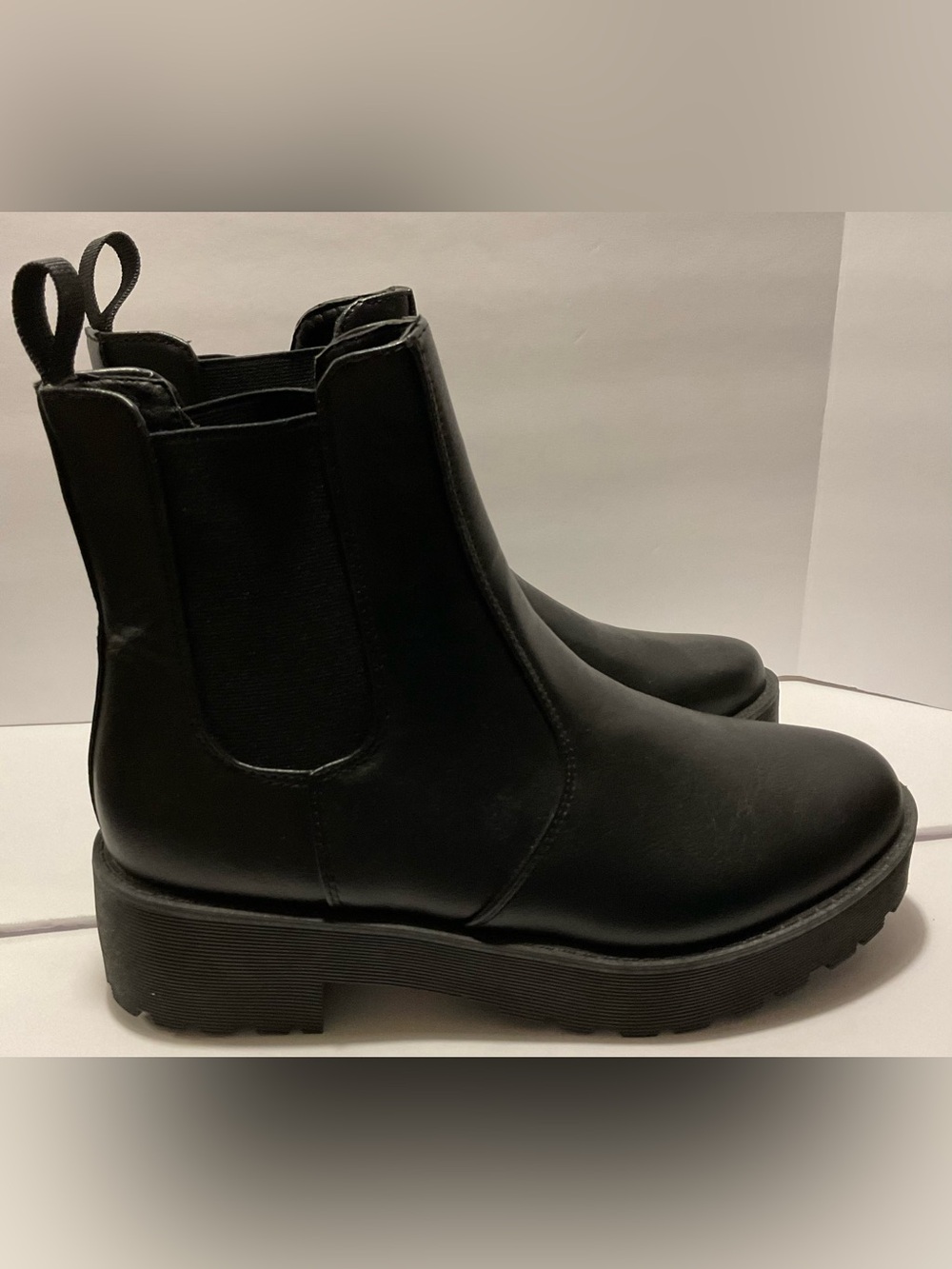NWT - Dirty Laundry Black Platform Chelsea Boots, Sz 8
